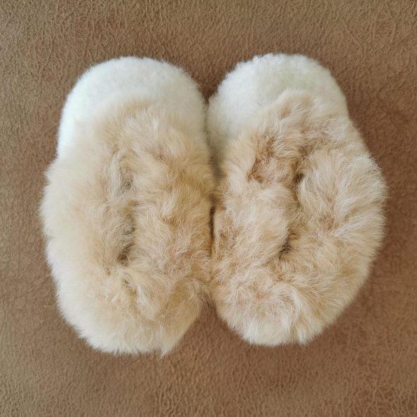 pantuflas_blanca_beige_-alpaca3.jpg